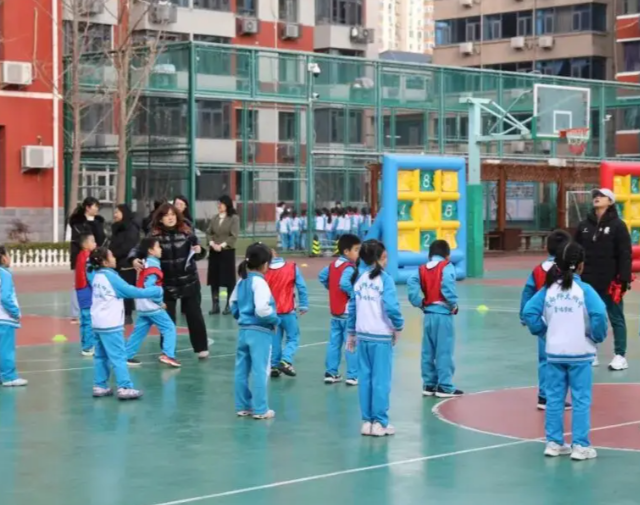 将齐文明特征与德育实践深度融合打造时时处处人人的全员育人格局 将齐文明特征与德育实践深度融合打造时时处处人人的全员育人格局